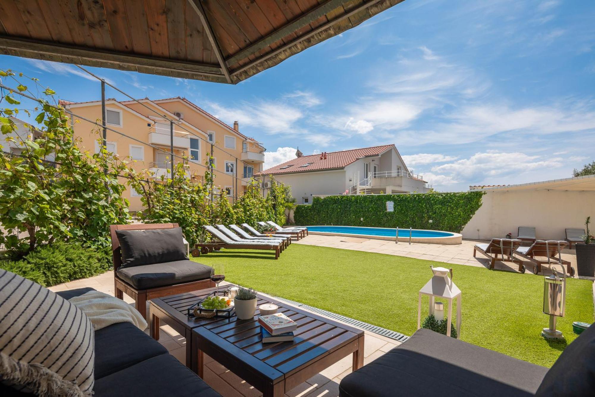 Sea View Apartments Tihi II Водице Экстерьер фото