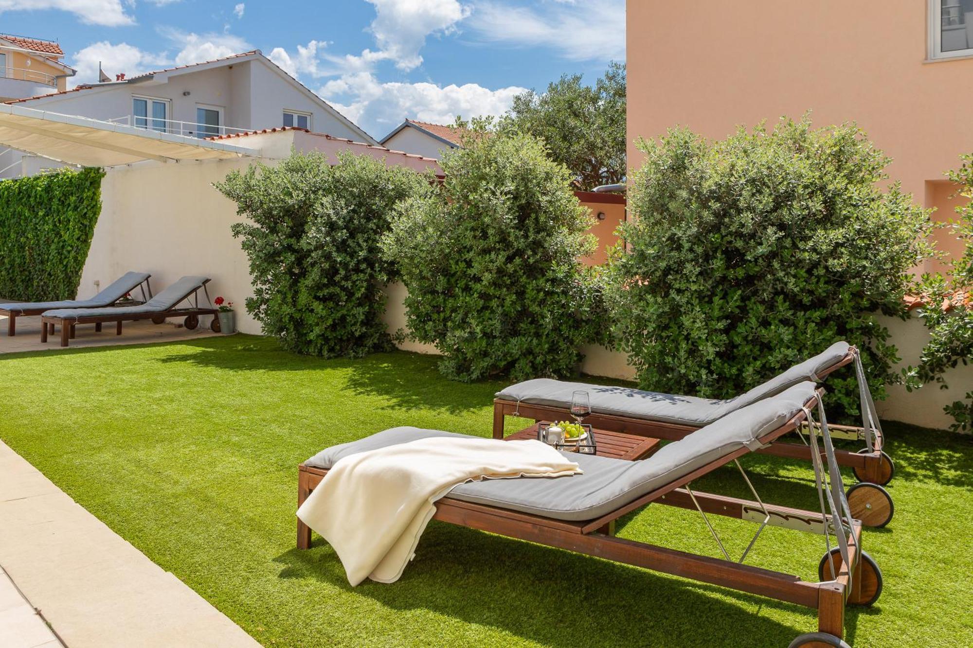 Sea View Apartments Tihi II Водице Экстерьер фото