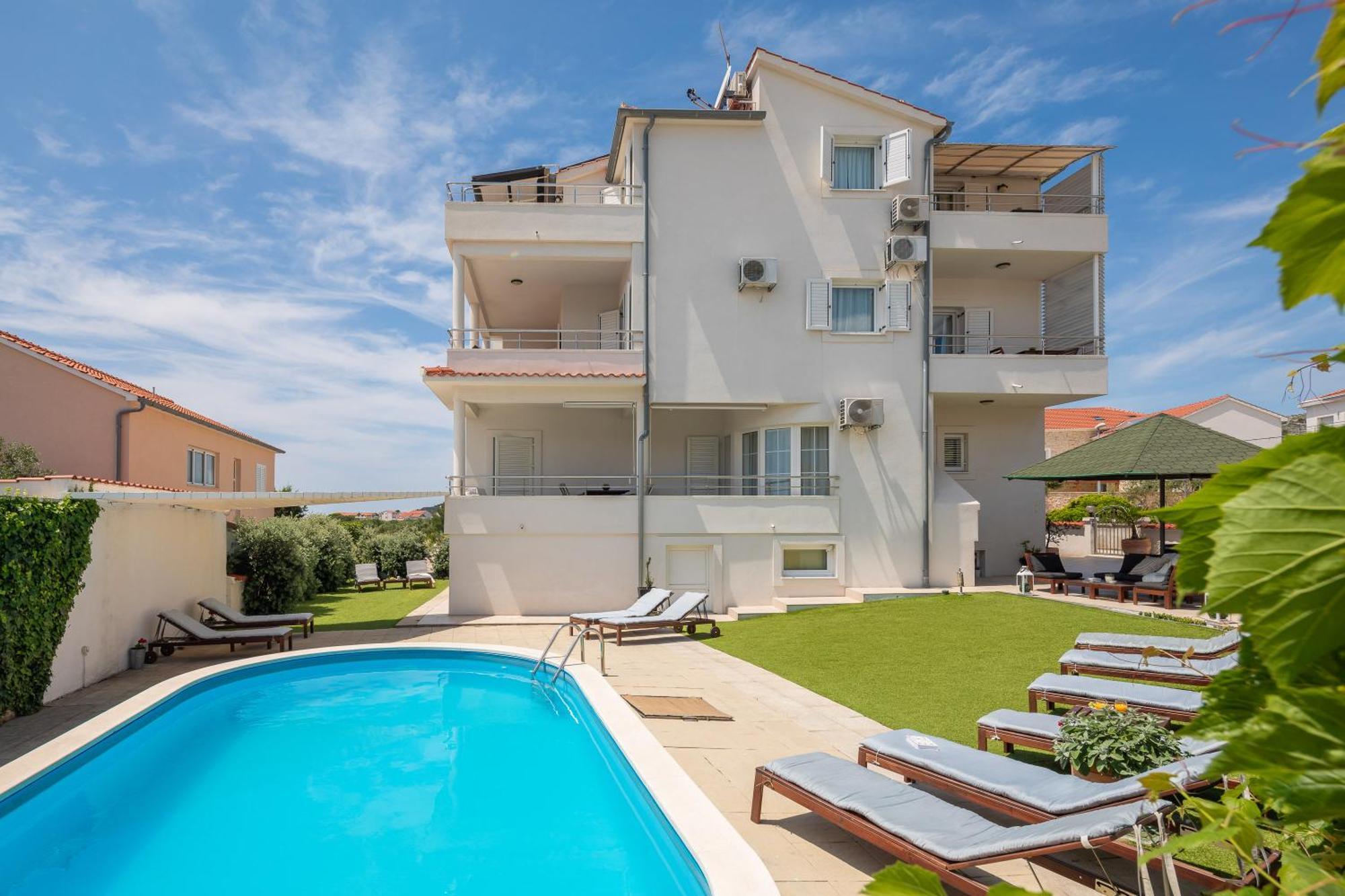 Sea View Apartments Tihi II Водице Экстерьер фото
