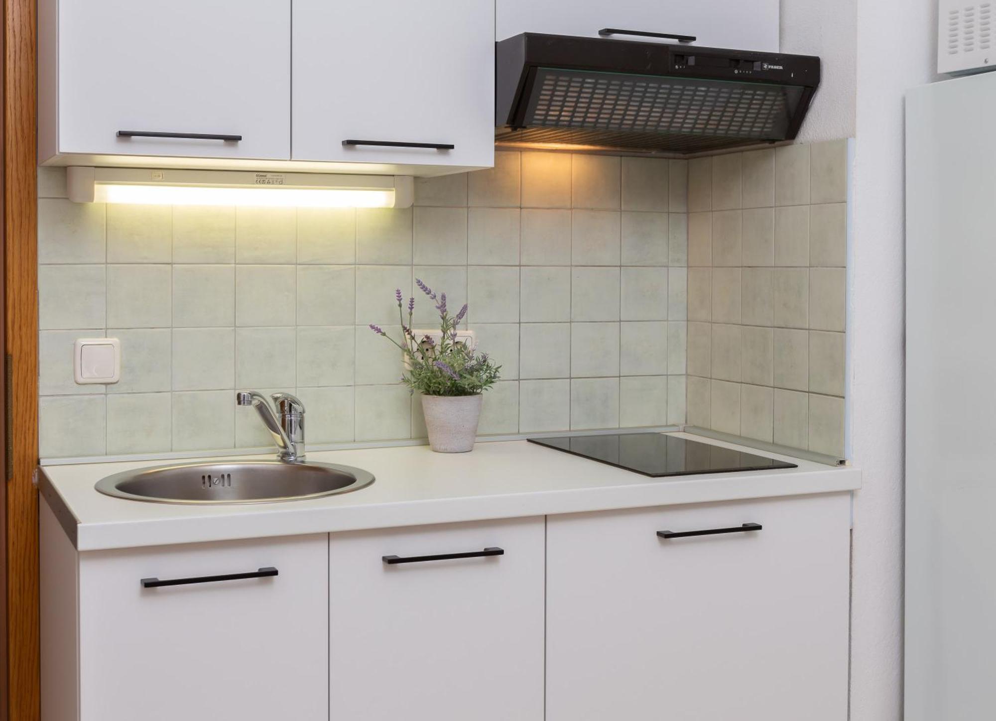 Sea View Apartments Tihi II Водице Экстерьер фото