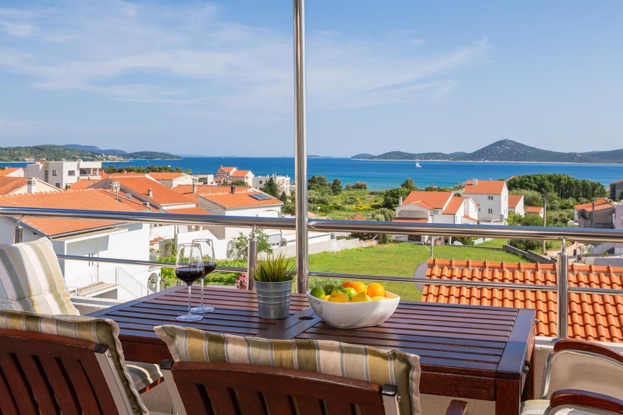 Sea View Apartments Tihi II Водице Экстерьер фото